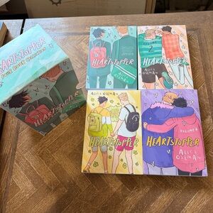 Heartstopper Graphic Novels Box Set